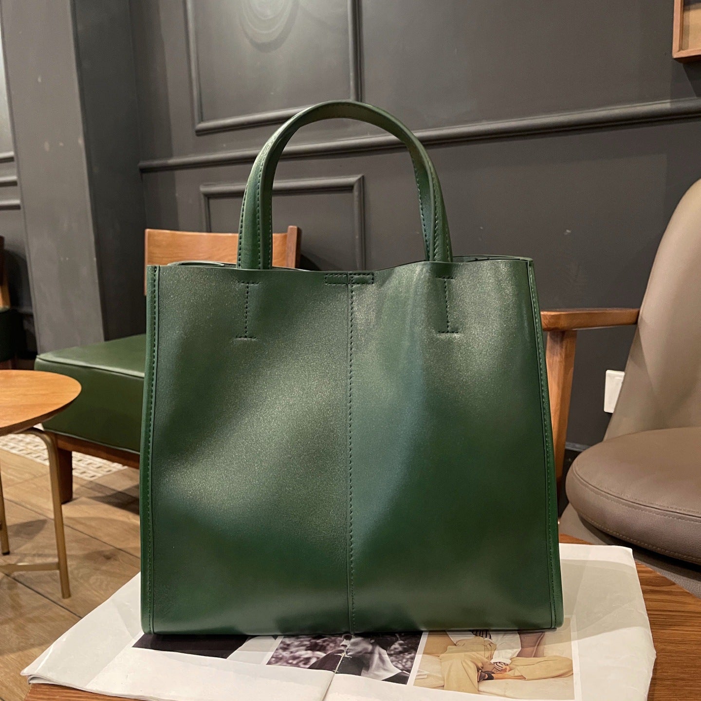 Commute First-layer Cowhide Tote Bag, Premium Leather Single-shoulder Bucket Bag For Women, Simple And Versatile Large Bag