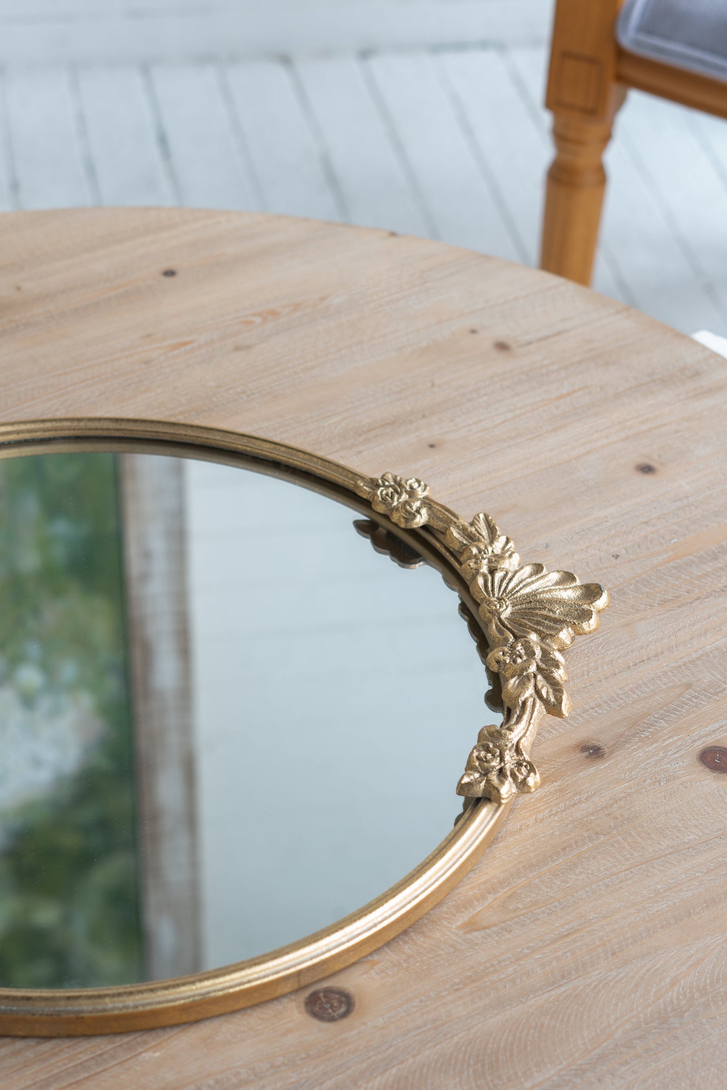 19x16x1" Round Mirror Tray with Gold Leaf Detailing