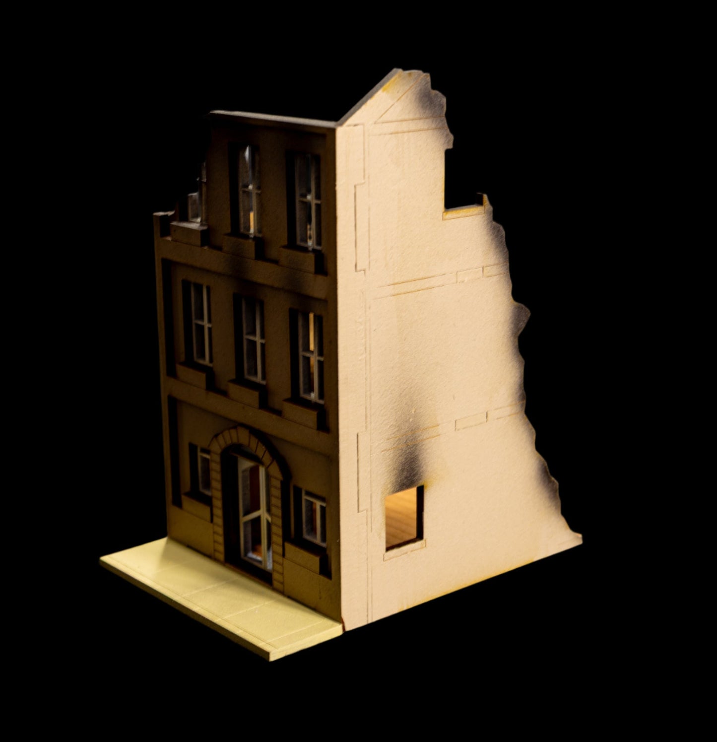 28mm European Building - 28MPNT514 (Painted and Assembled)
