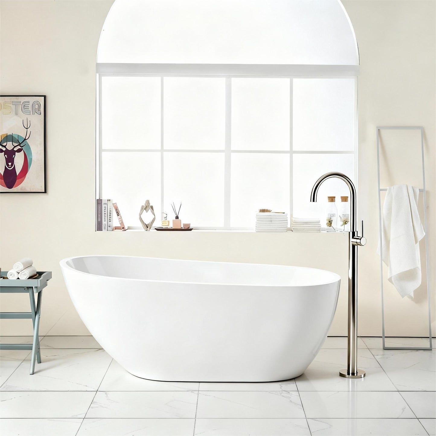 Contemporary Glossy Freestanding Bathtub With Overflow And Drain