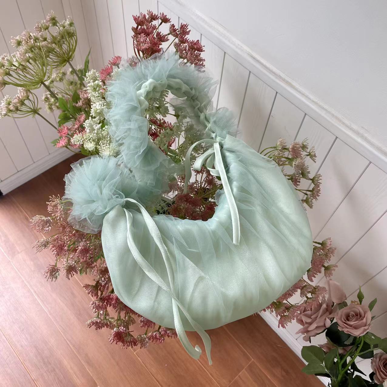 Lightweight Versatile Drawstring Ruffled Mesh Single-shoulder Bag