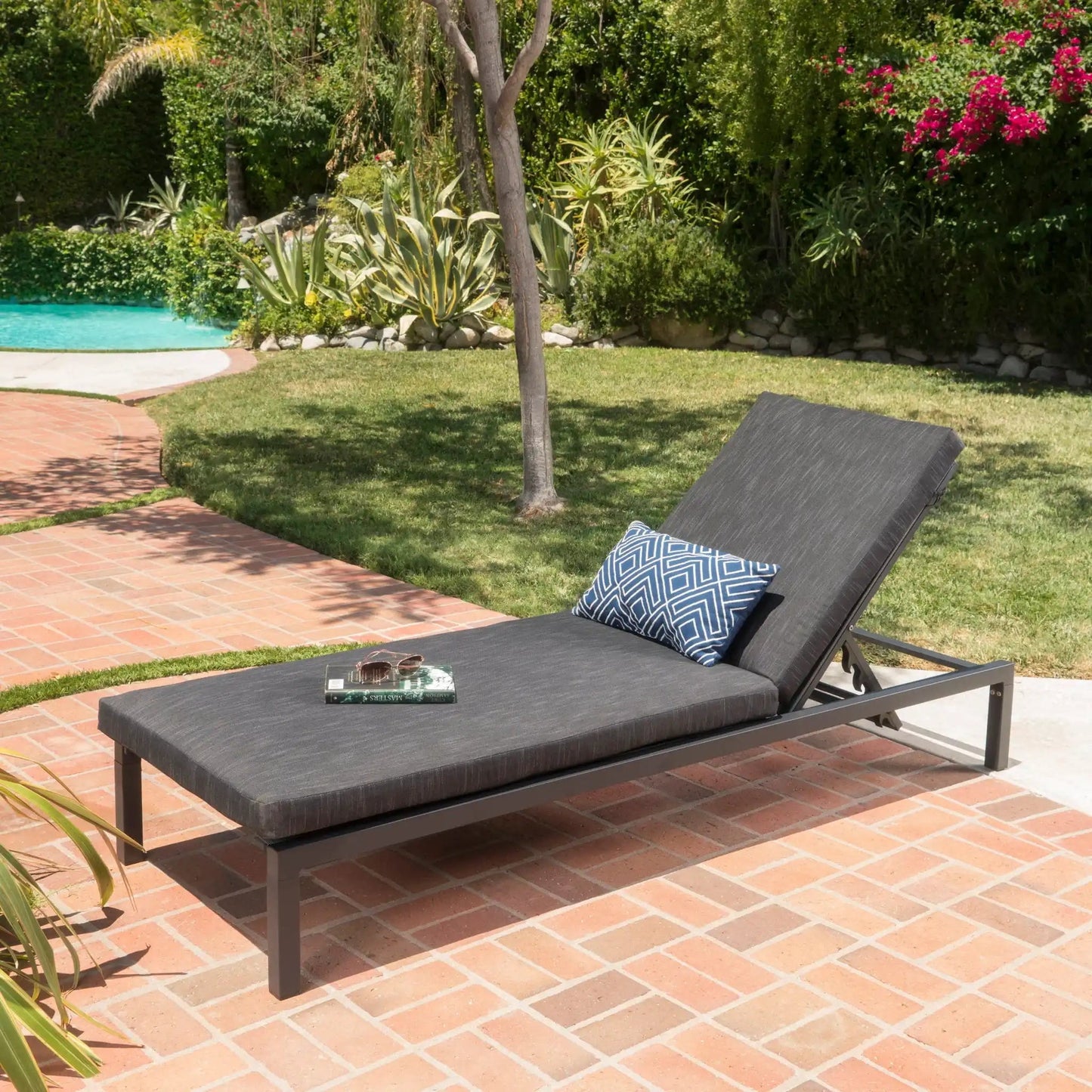 Modern Chaise Lounge with Water Resistant Fabric Cushions