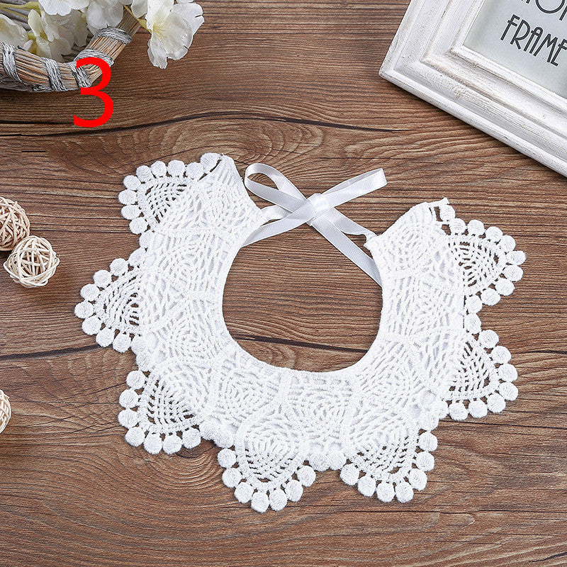 Hollow lace wild bib