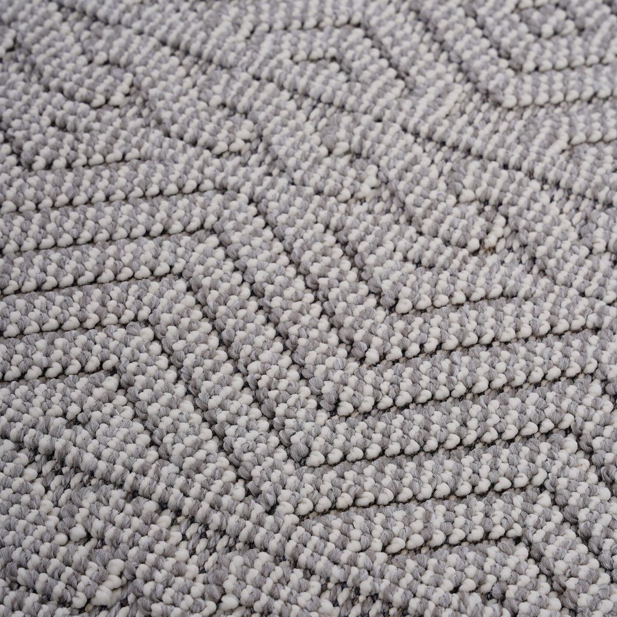 Guros - 6' X 9' Geometric Indoor / Outdoor Area Rug - White