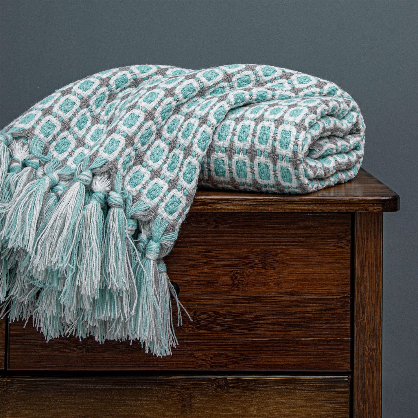Fashion Knitted Solid Color Sofa Tassel Blanket