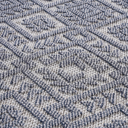Guros - Trendy Traditional Indoor / Outdoor Rug