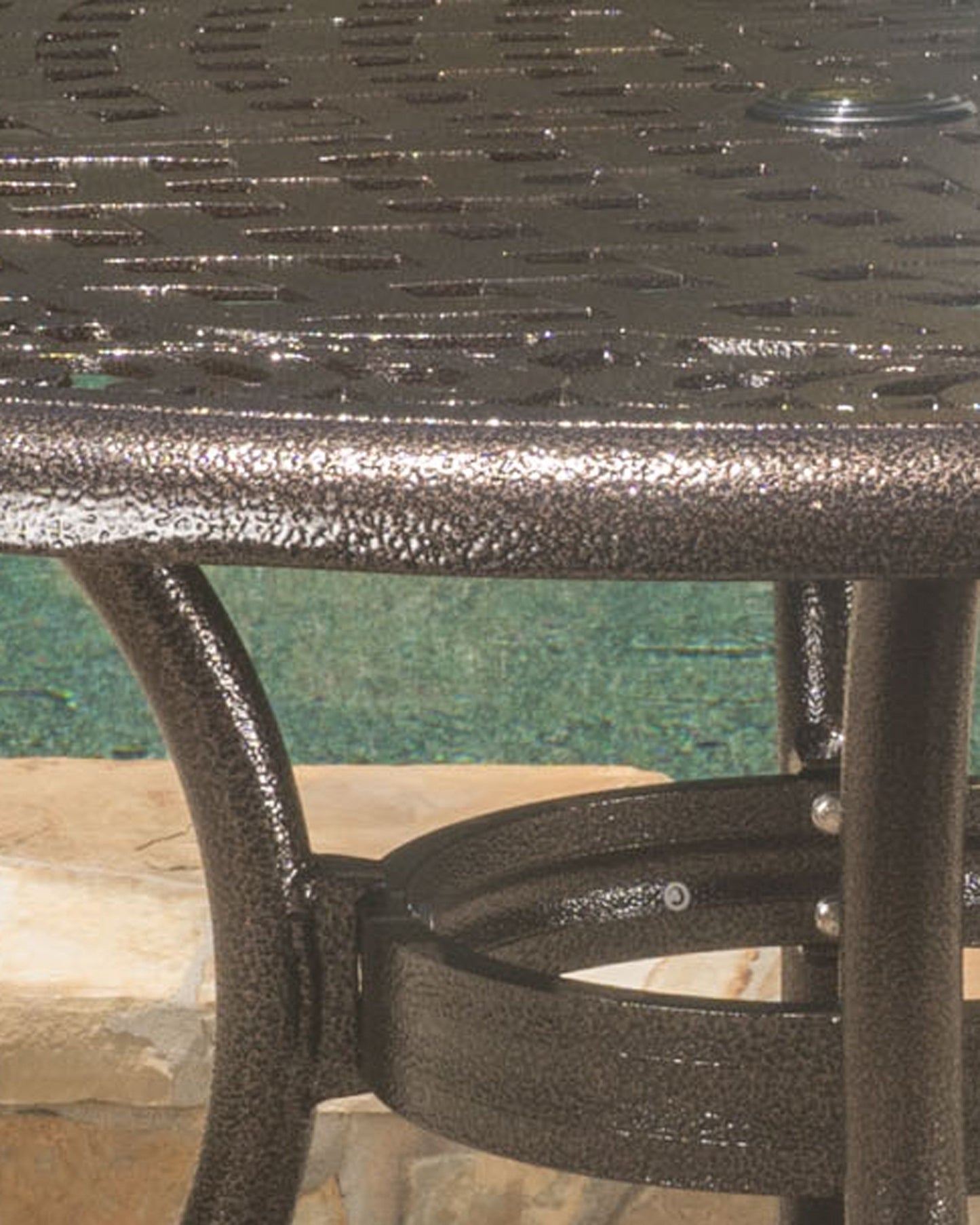 Phoenix 48in Round Table