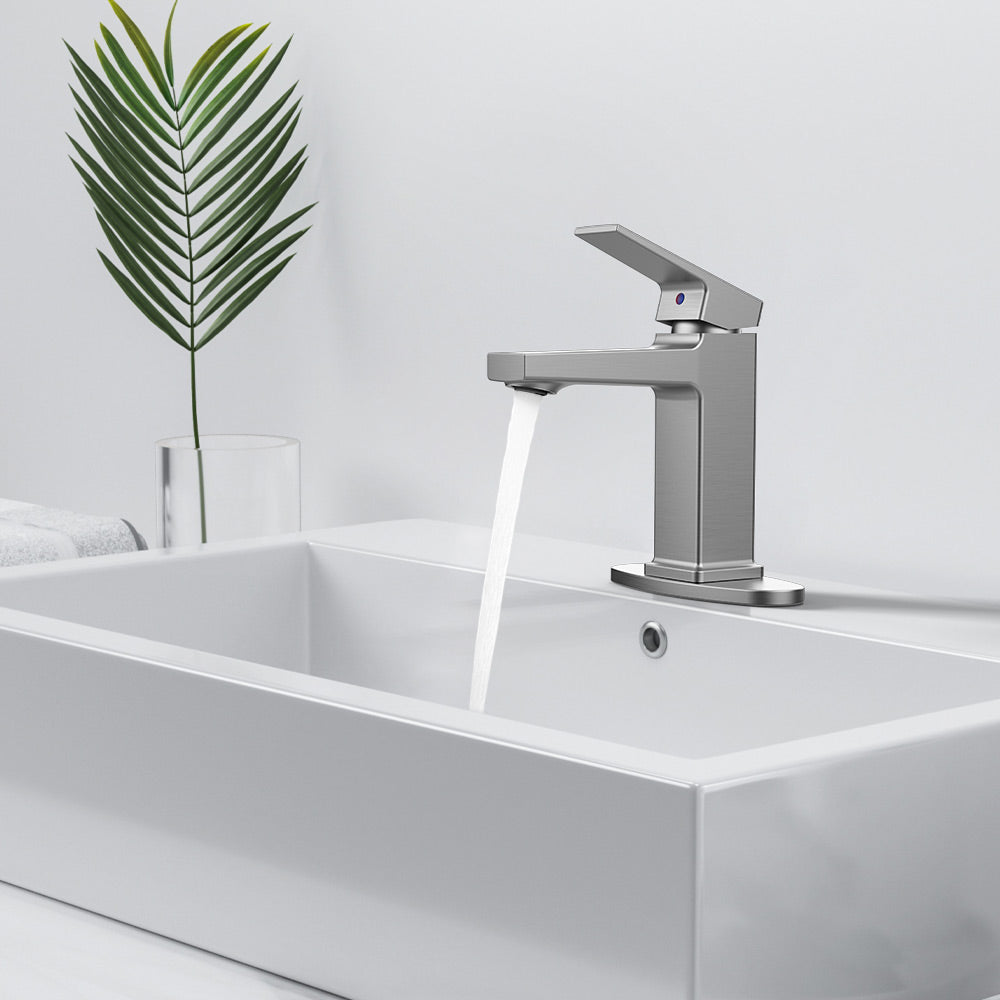 Brushed Nickel Single Handle Bathroom Faucet with Deck