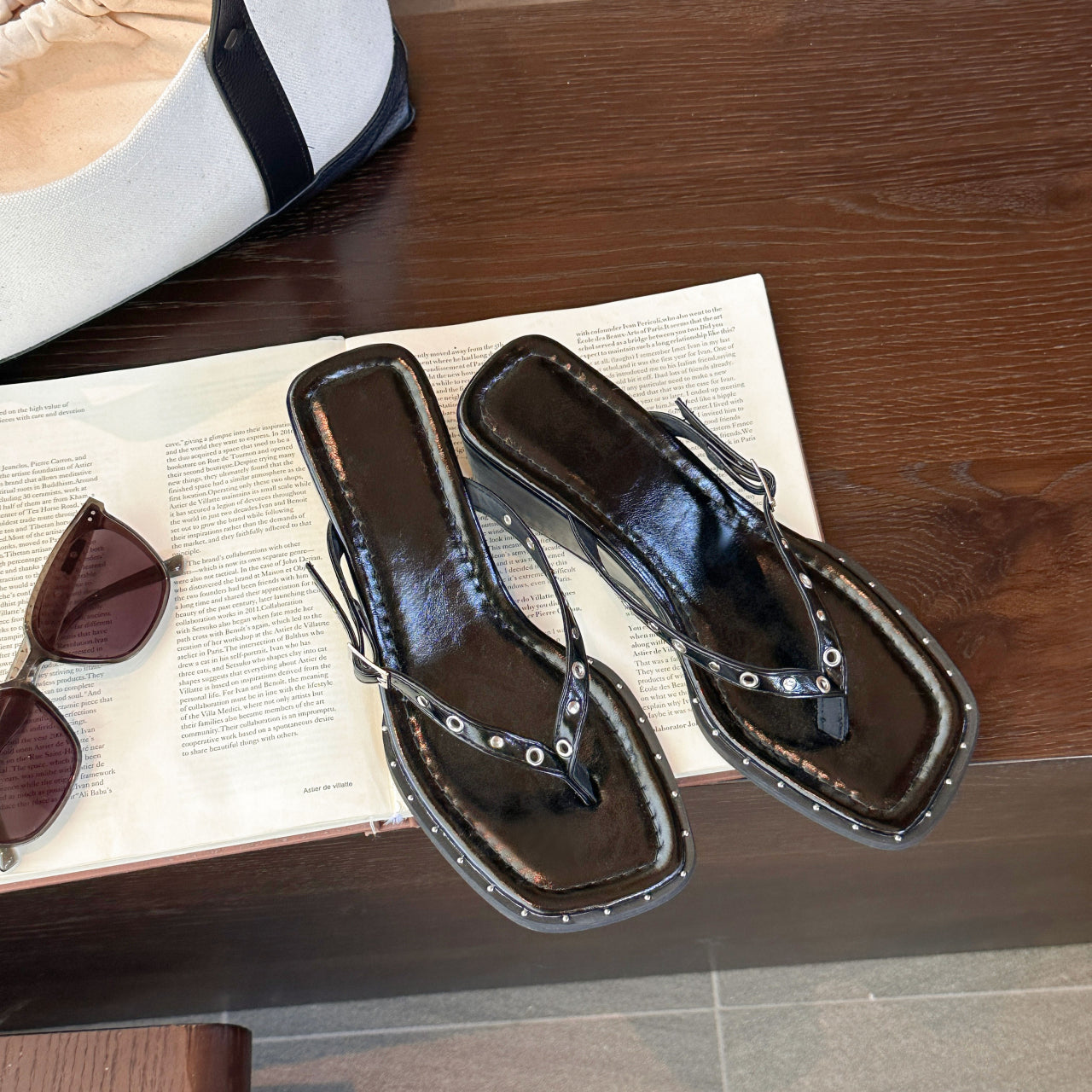 Women's Black Studded Thong Slippers, Soft Sole Casual Minimalist High Heel Flip Flops, 2026 New, Outdoor Summer Wear