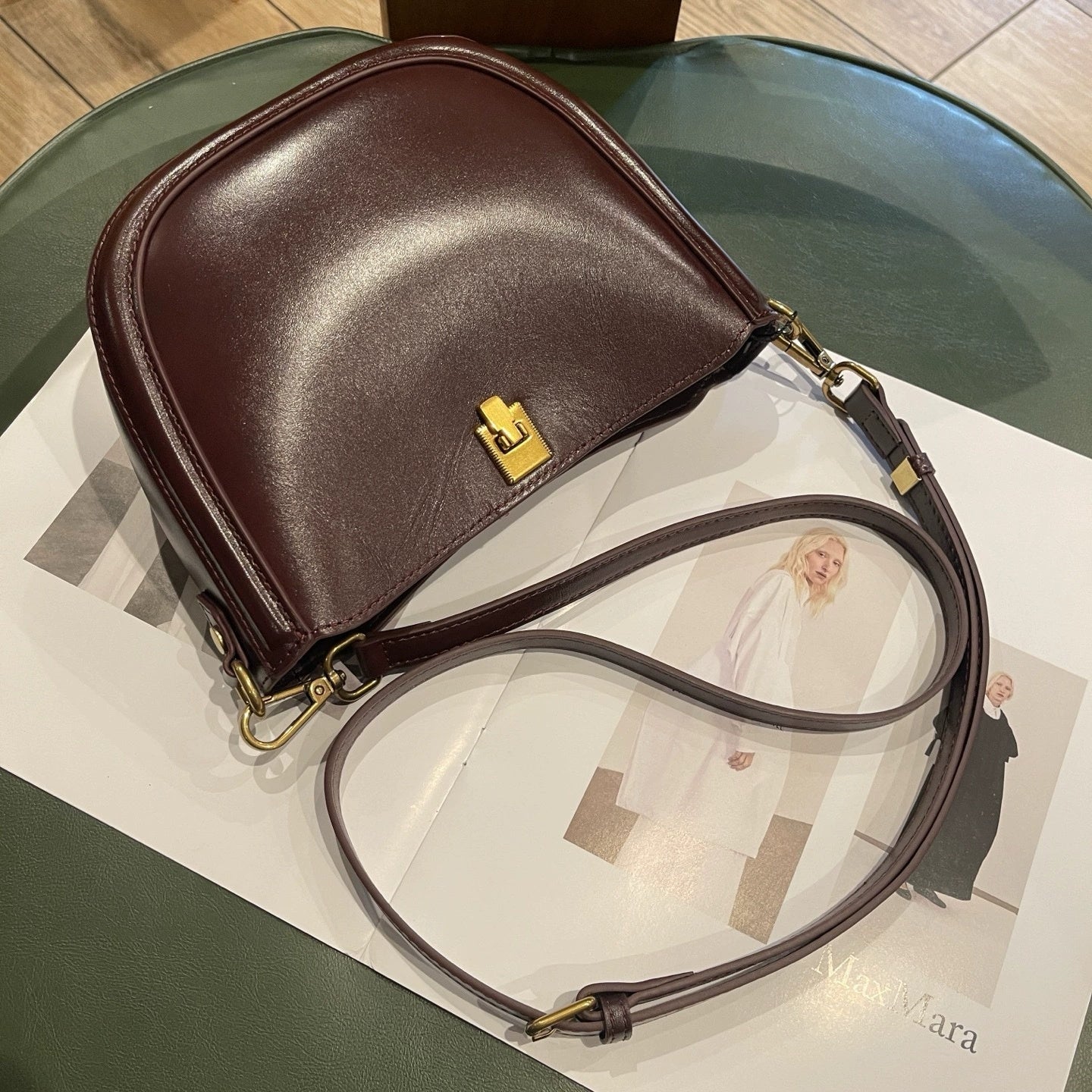 New Genuine Leather Saddle Bag, Versatile Commuter Women's Bag, Single Shoulder And Crossbody, Top-grain Cowhide, Simple And Stylish Shell Bag