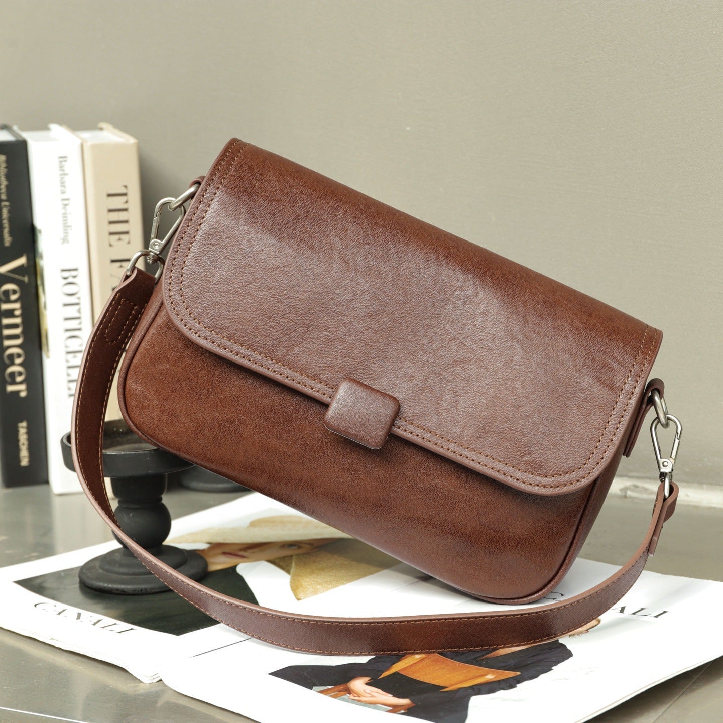 Real Leather Women's Bag Cross-border New Single Shoulder Crossbody Bag, Top Layer Cowhide, College Style Mailman Bag, Commuting Cambridge Bag