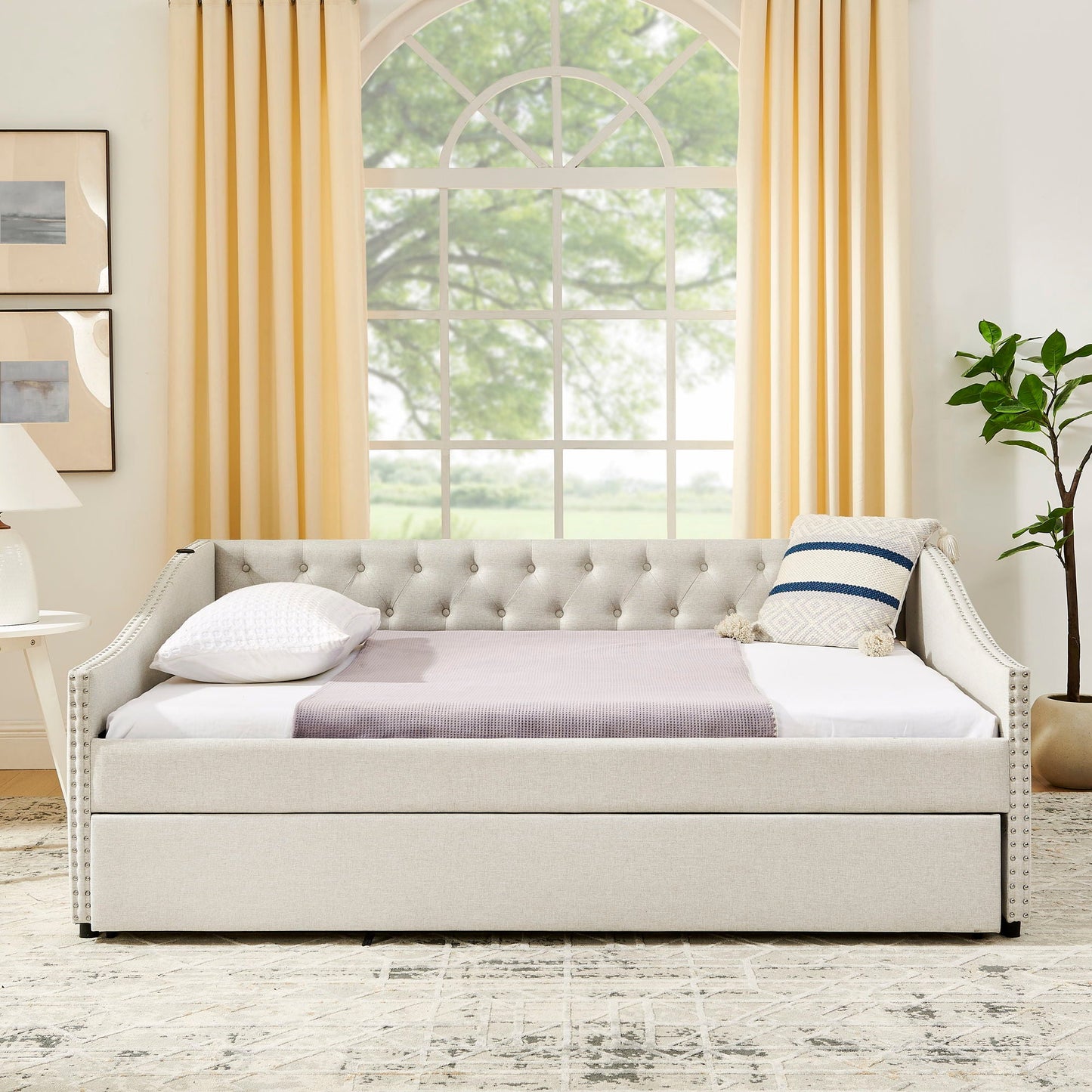 Upholstered Daybed With USB Charging & Pull Out Bed
