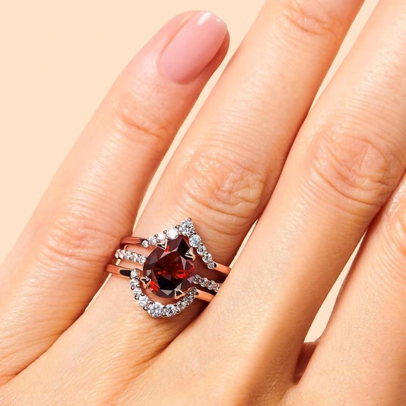 European And American-style Rose Gold Ring With Imitation Garnet