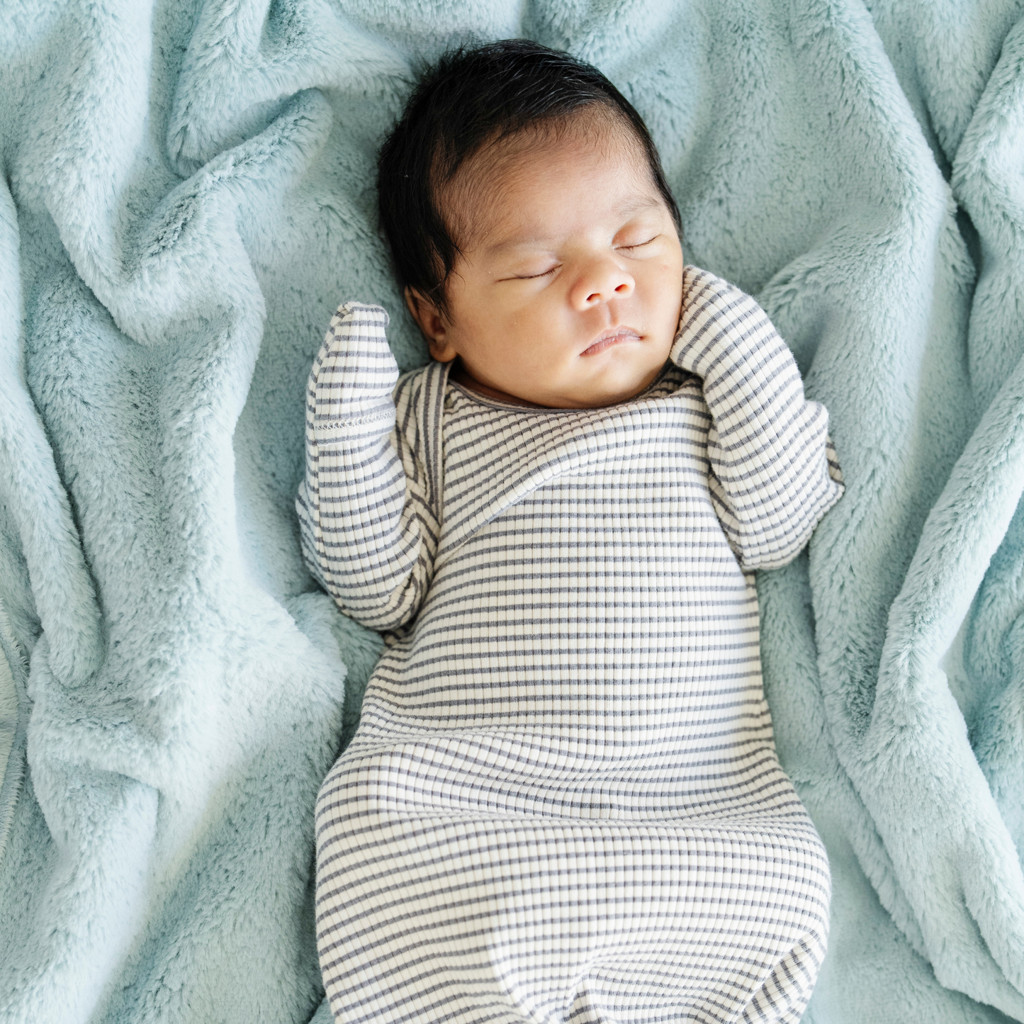 Lush Receiving Blanket 30x40 Inch by Saranoni