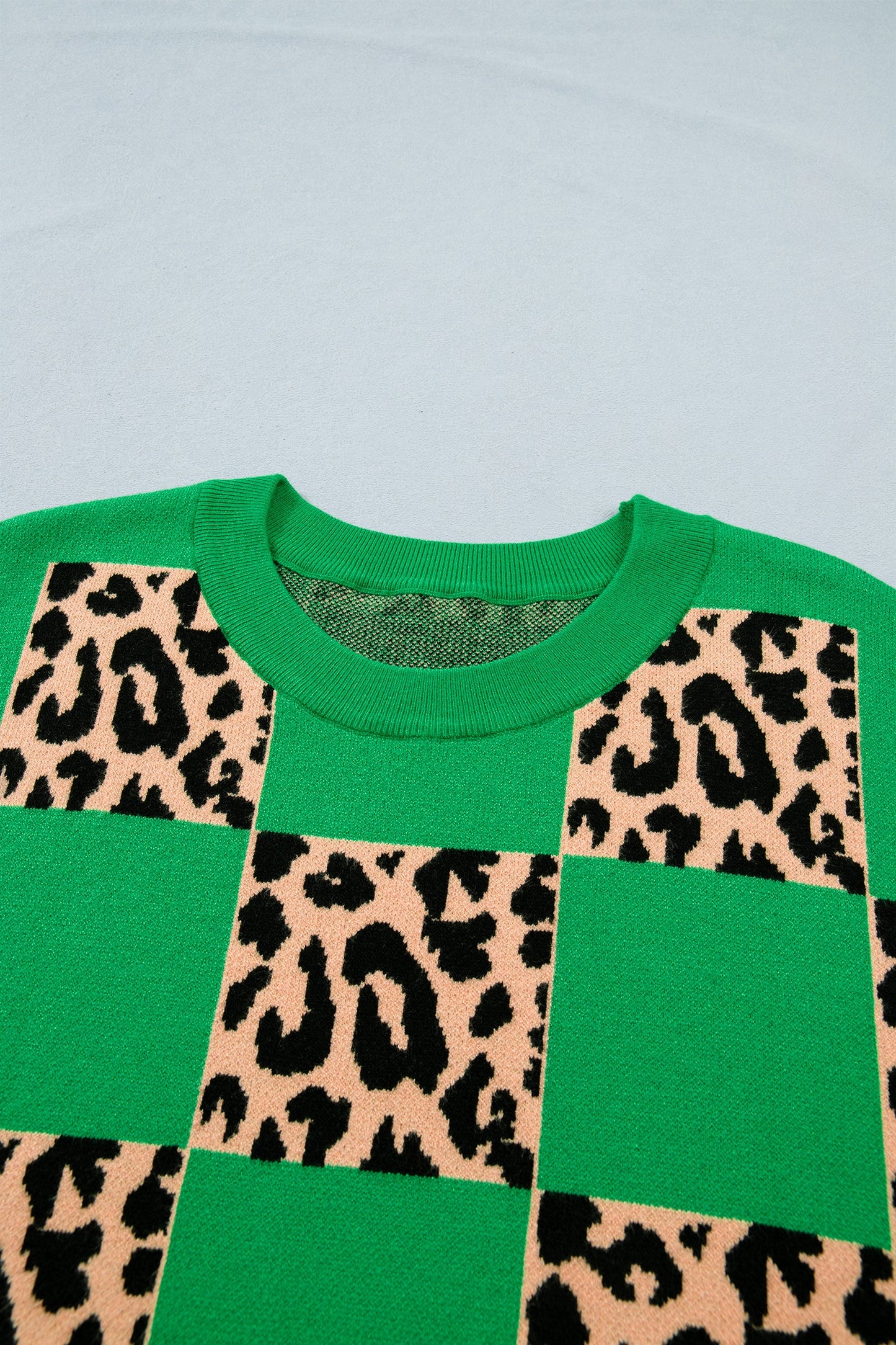 Cattleya Checkered Short Sleeve PLUS Sweater