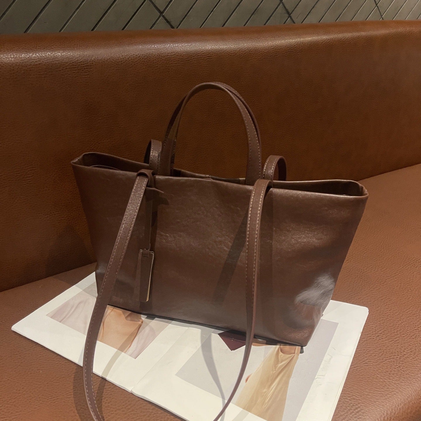 New Genuine Leather Women's Bag, Underarm Single-shoulder Cross-border First-layer Cowhide Tote, Niche Crossbody, Vintage Soft Leather, Large Capacity