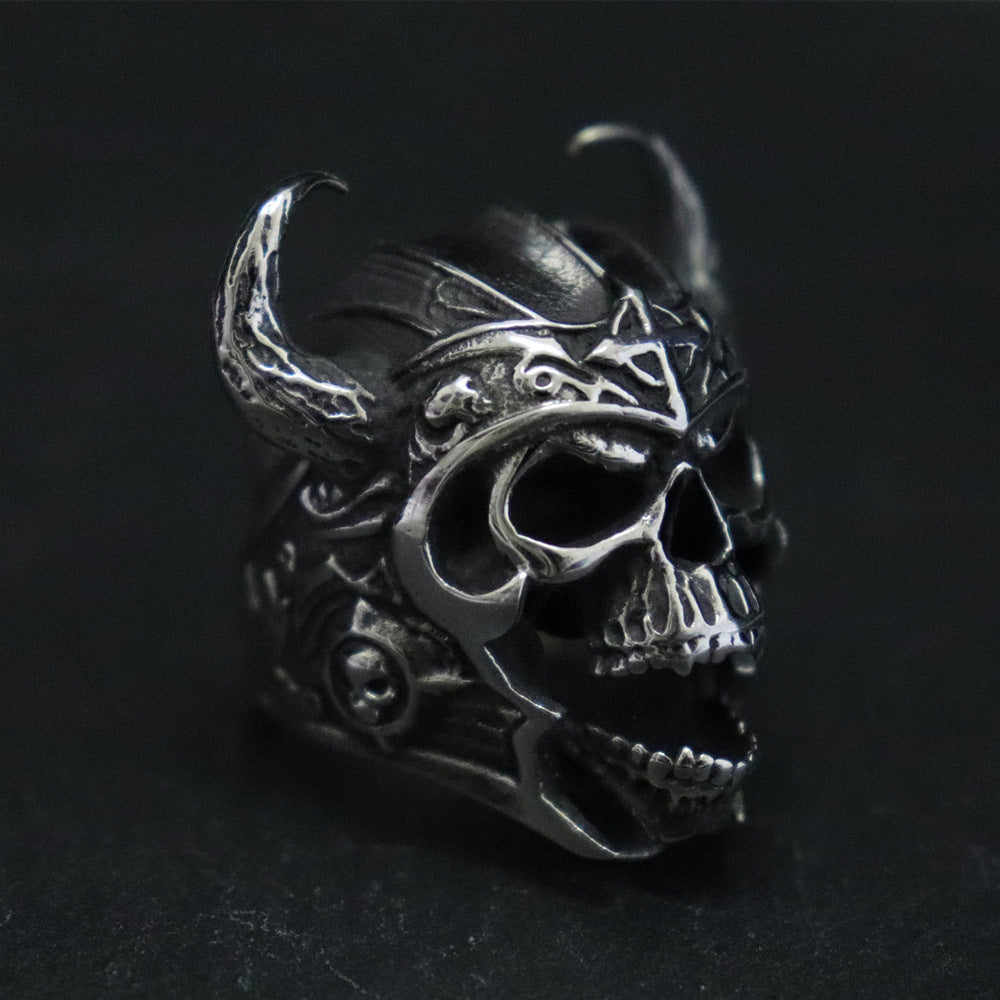 Exaggerated Personality Bull-horn Skull Ring