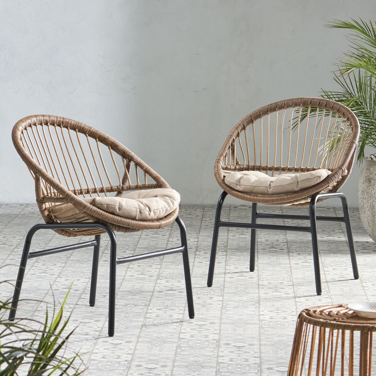 Outdoor Accent Chair With Curved Back And Basket Frame (Set of 2) - Light Brown / Beige