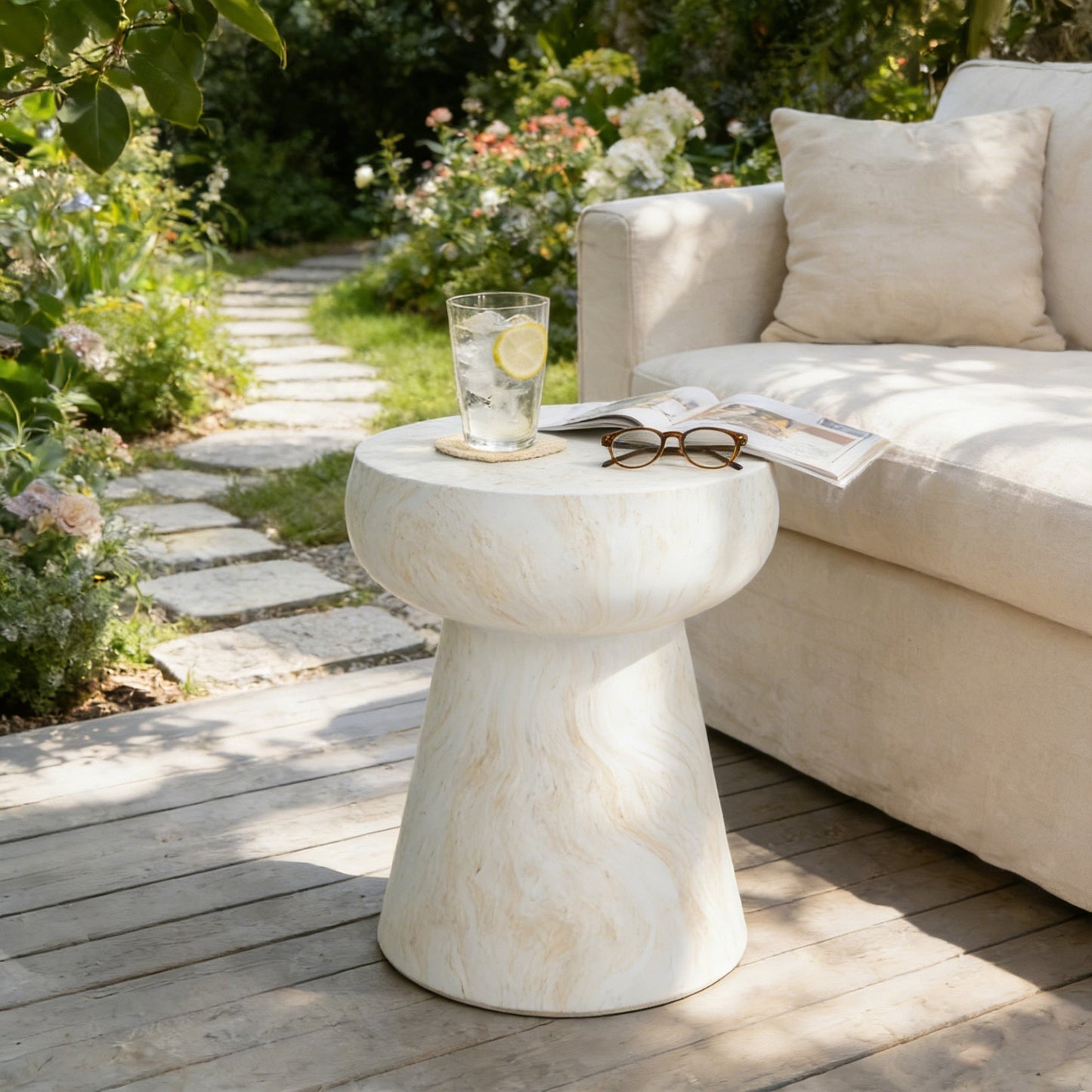 U_Style Mushroom-Shaped Outdoor Concrete Side Table