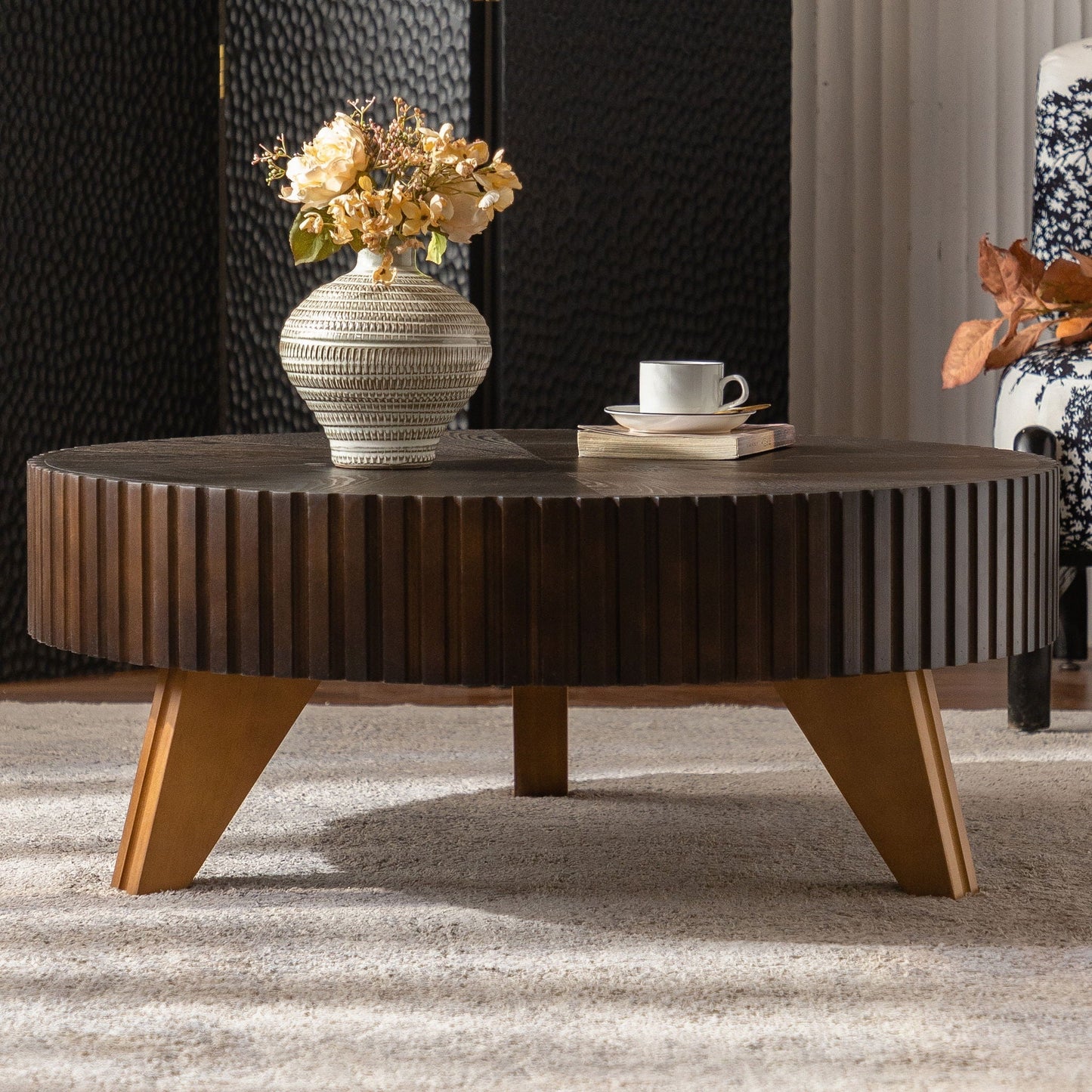 Round Retro Coffee With Solid Wood Legs