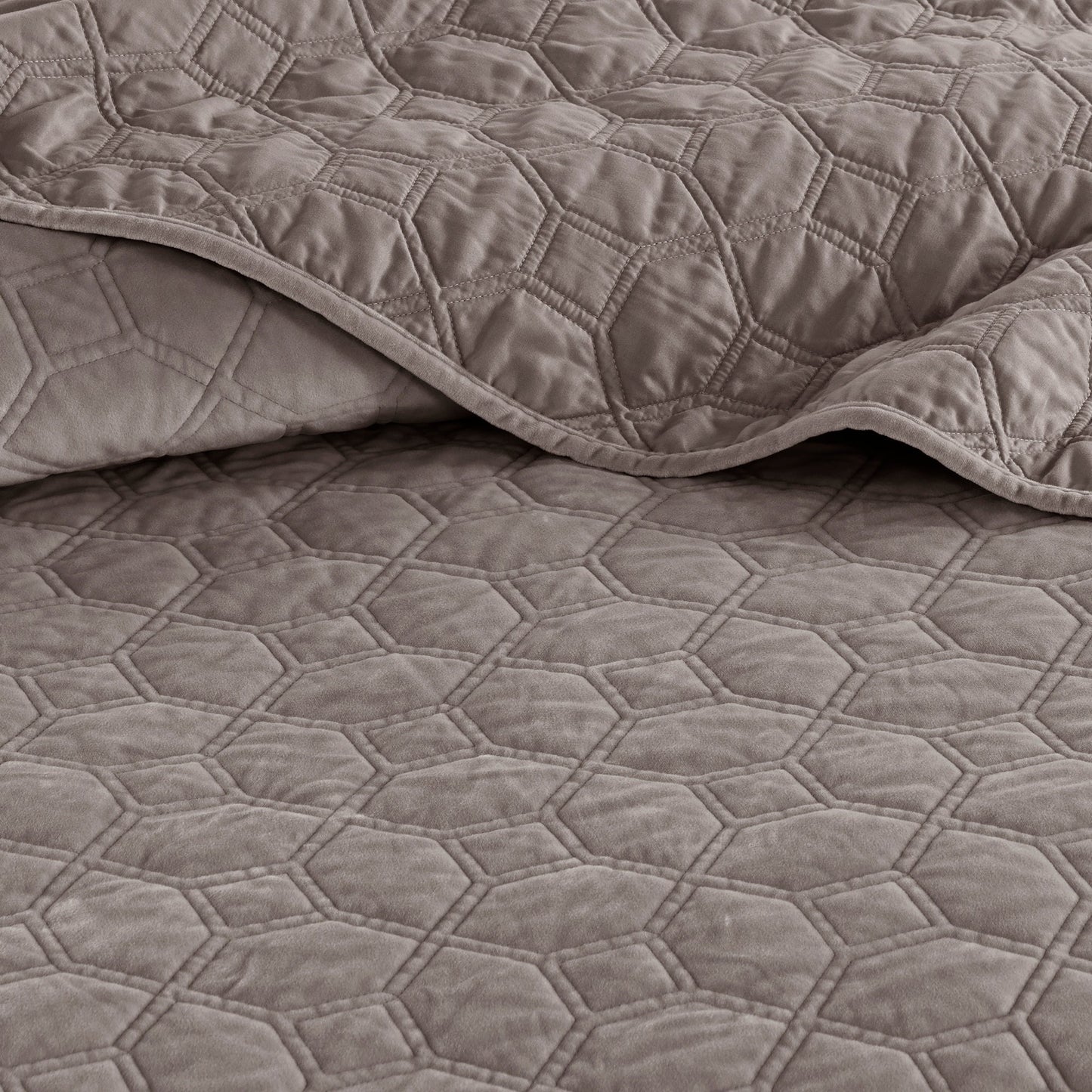 3 Piece Velvet Quilt Set Taupe Full/Queen