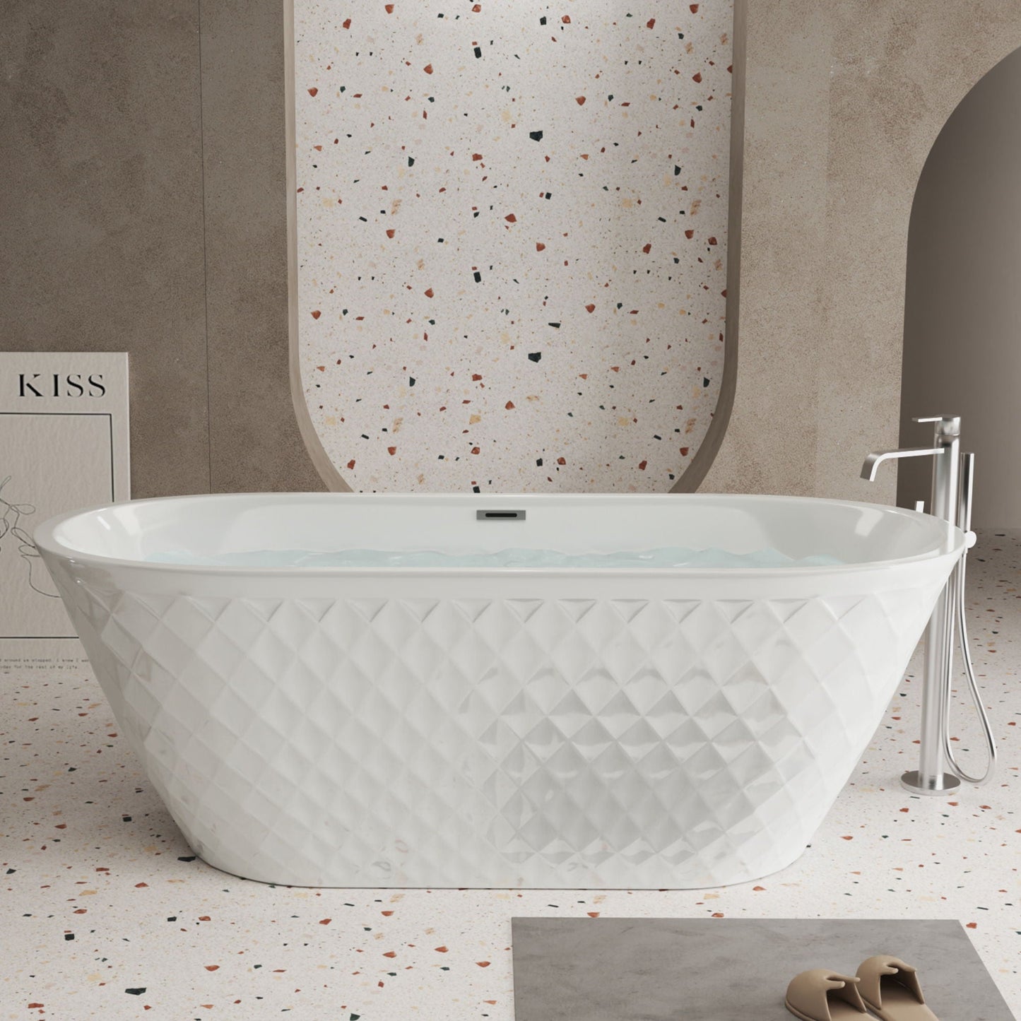 Freestanding Bathtub With Diamond Pattern Design