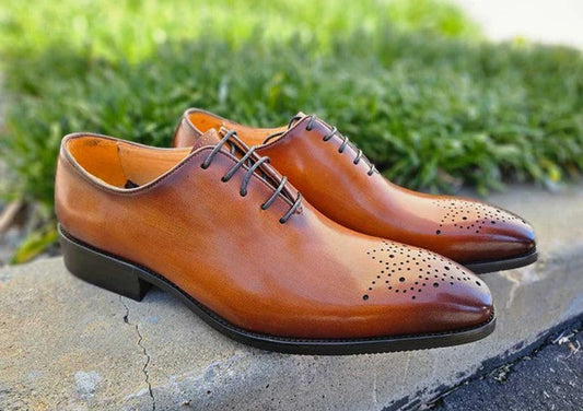 Carrucci Burnished Calfskin Oxford - Cognac