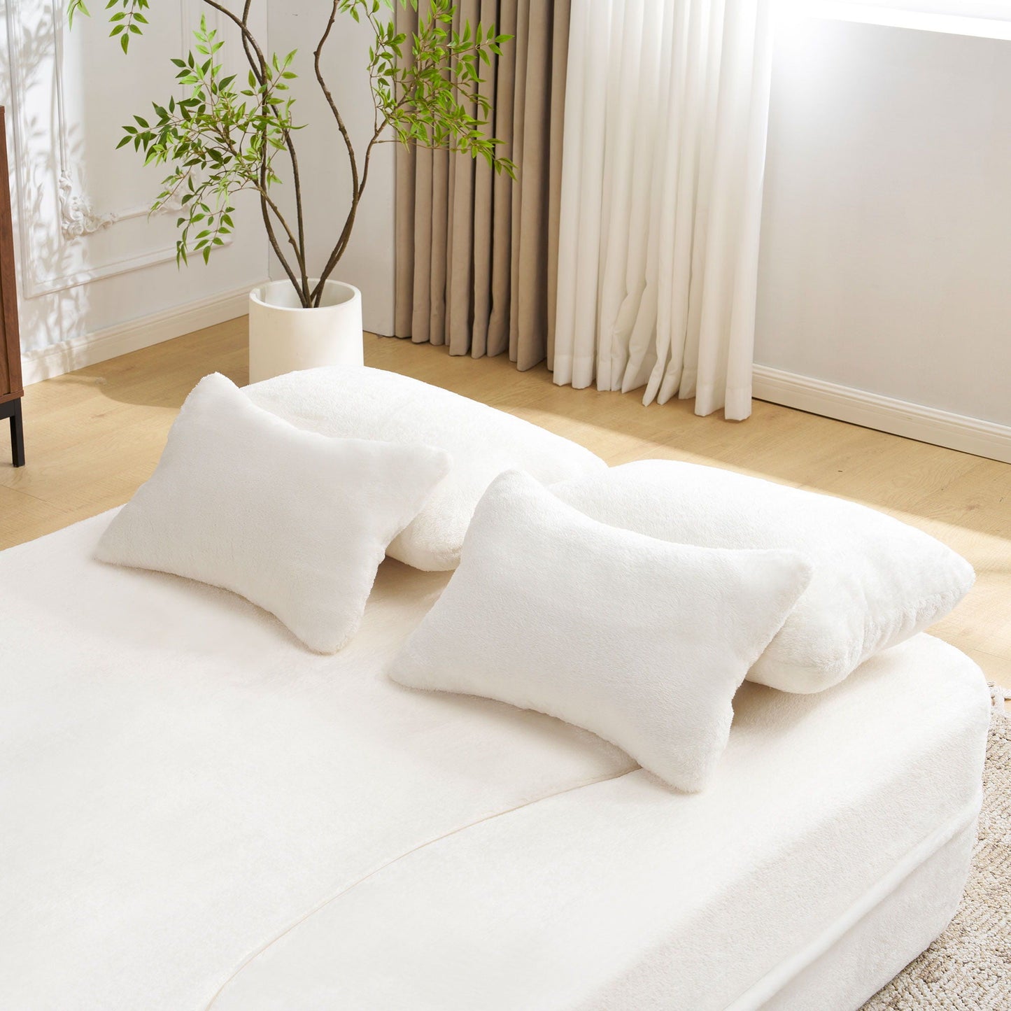 Modern Floor Sofa With 4 Pillows