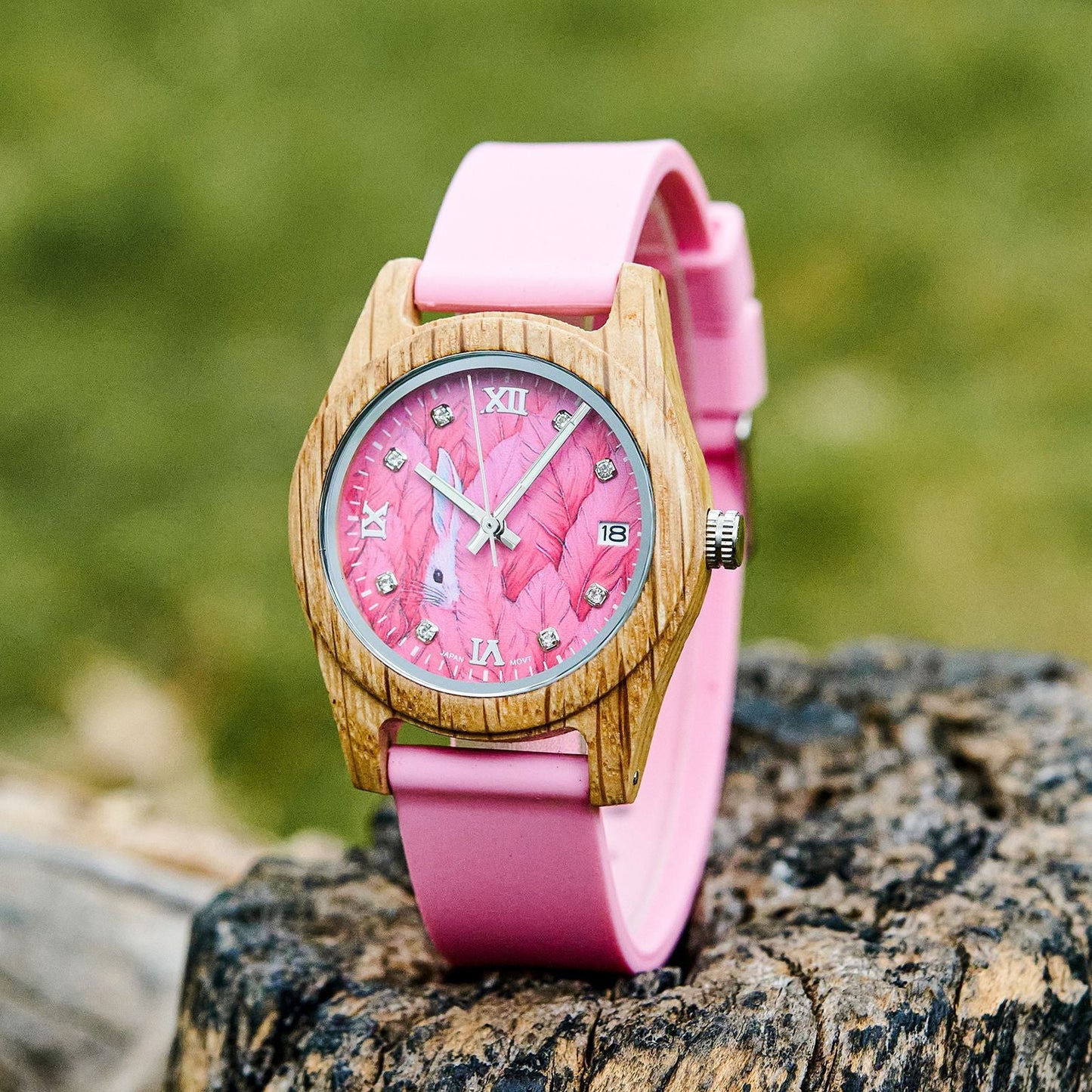 Natural Wood Watch for Women - Lightweight Eco-Friendly Quartz Wristwatch with Minimalist Design Casual Daily Wear