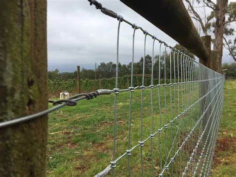 Farm Fence 5ft x 328ft 14-Gauge Galvanized Wire Fencing