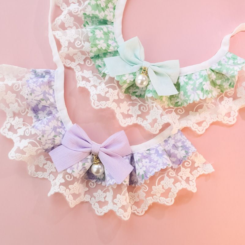 Cats Innocent Series Lace-trimmed Dog Bib