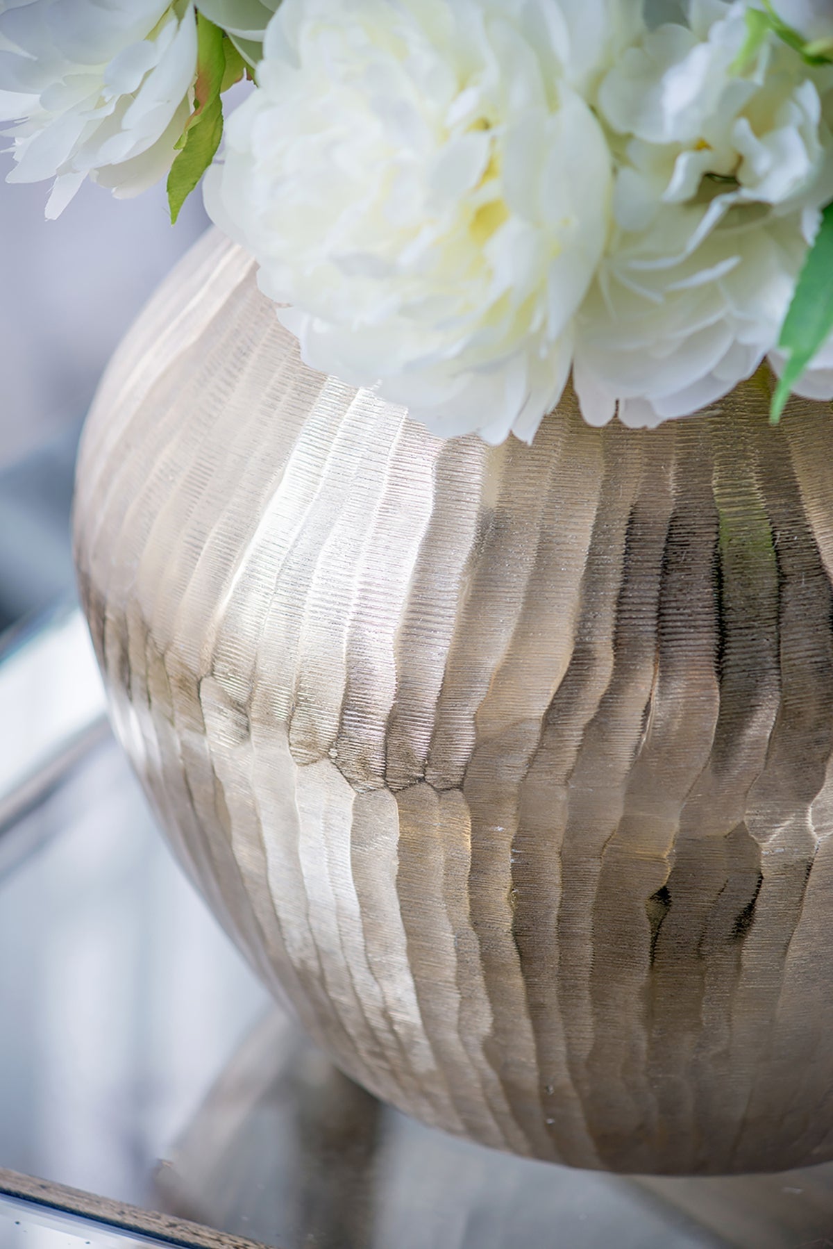 11x11x9" Aluminum Chisel Flower Vase