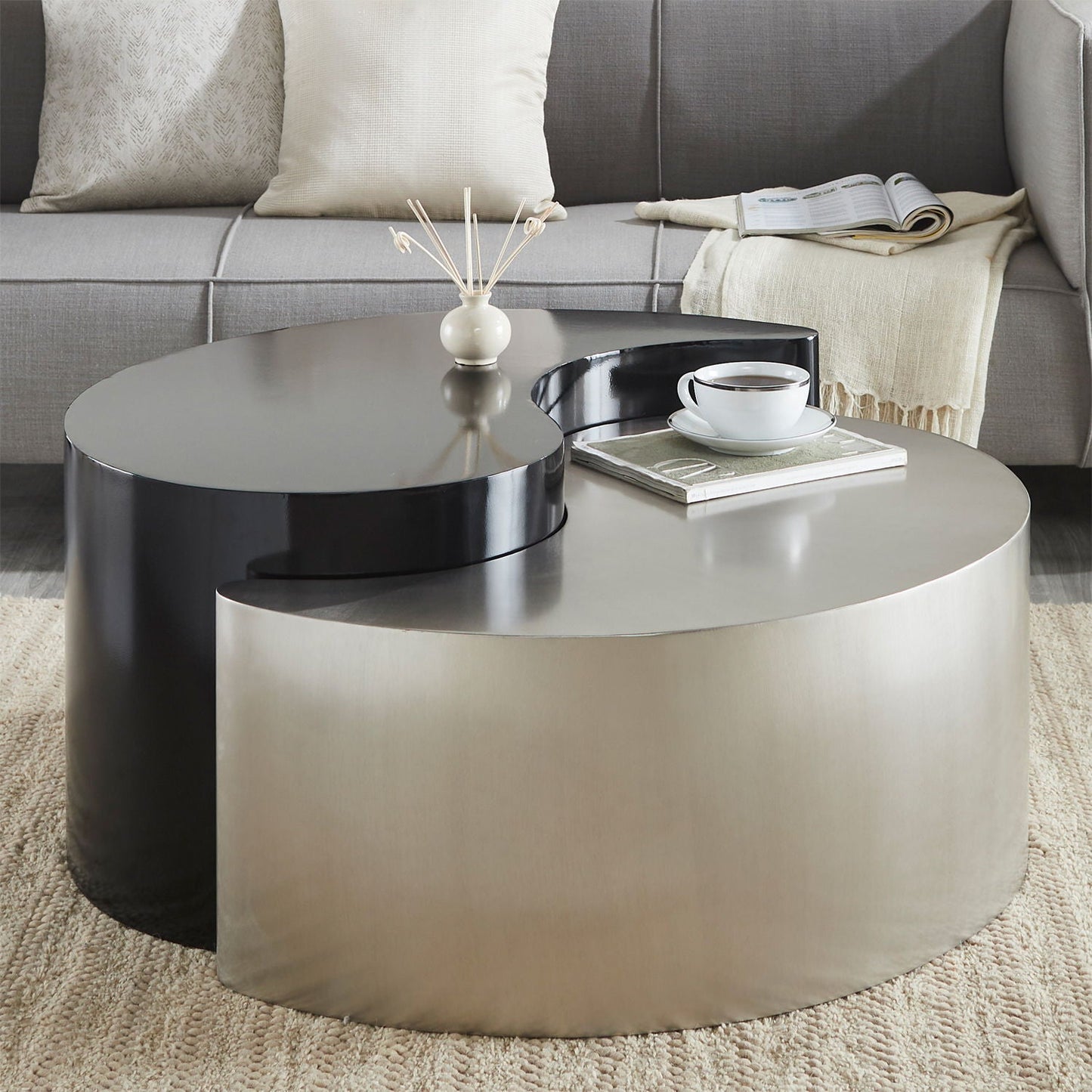 Ying Yang - Table