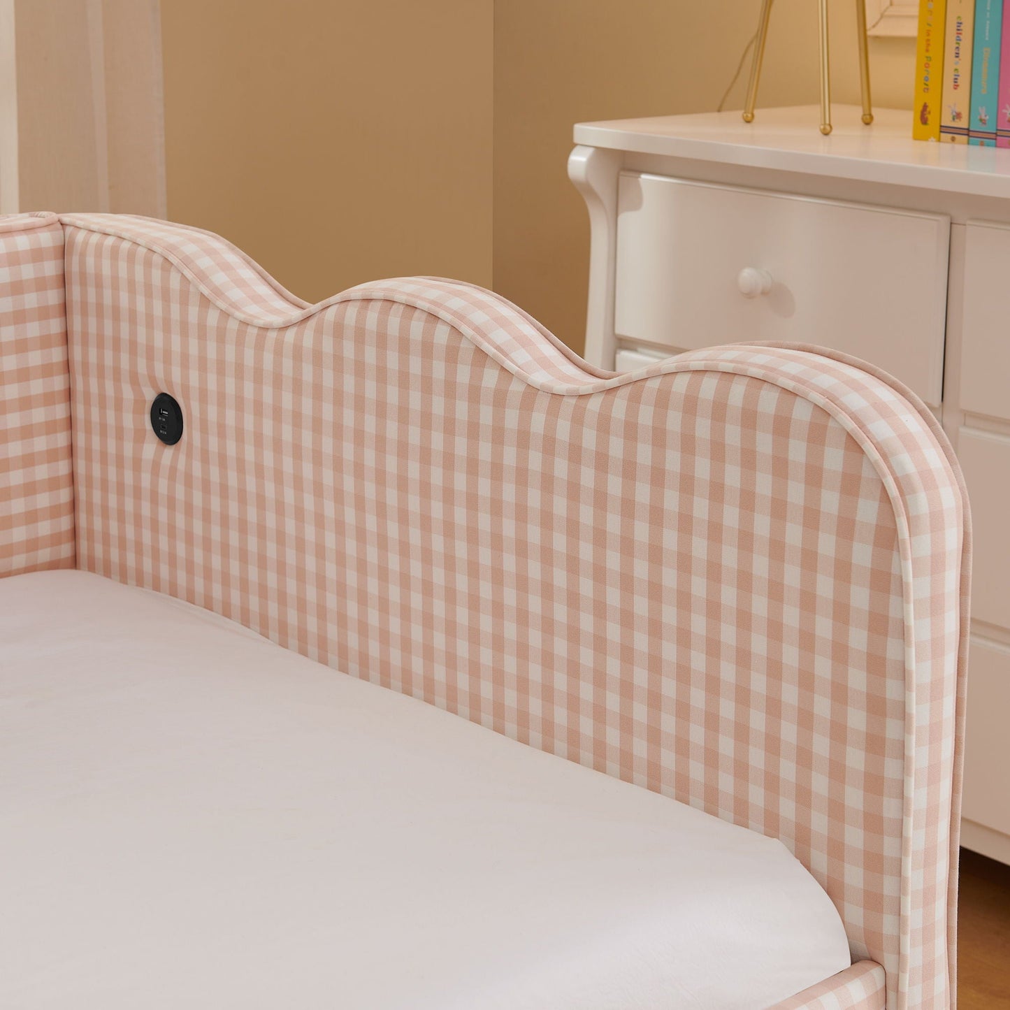 Gingham Daybed With USB Charging Port, Wave Shaped Design