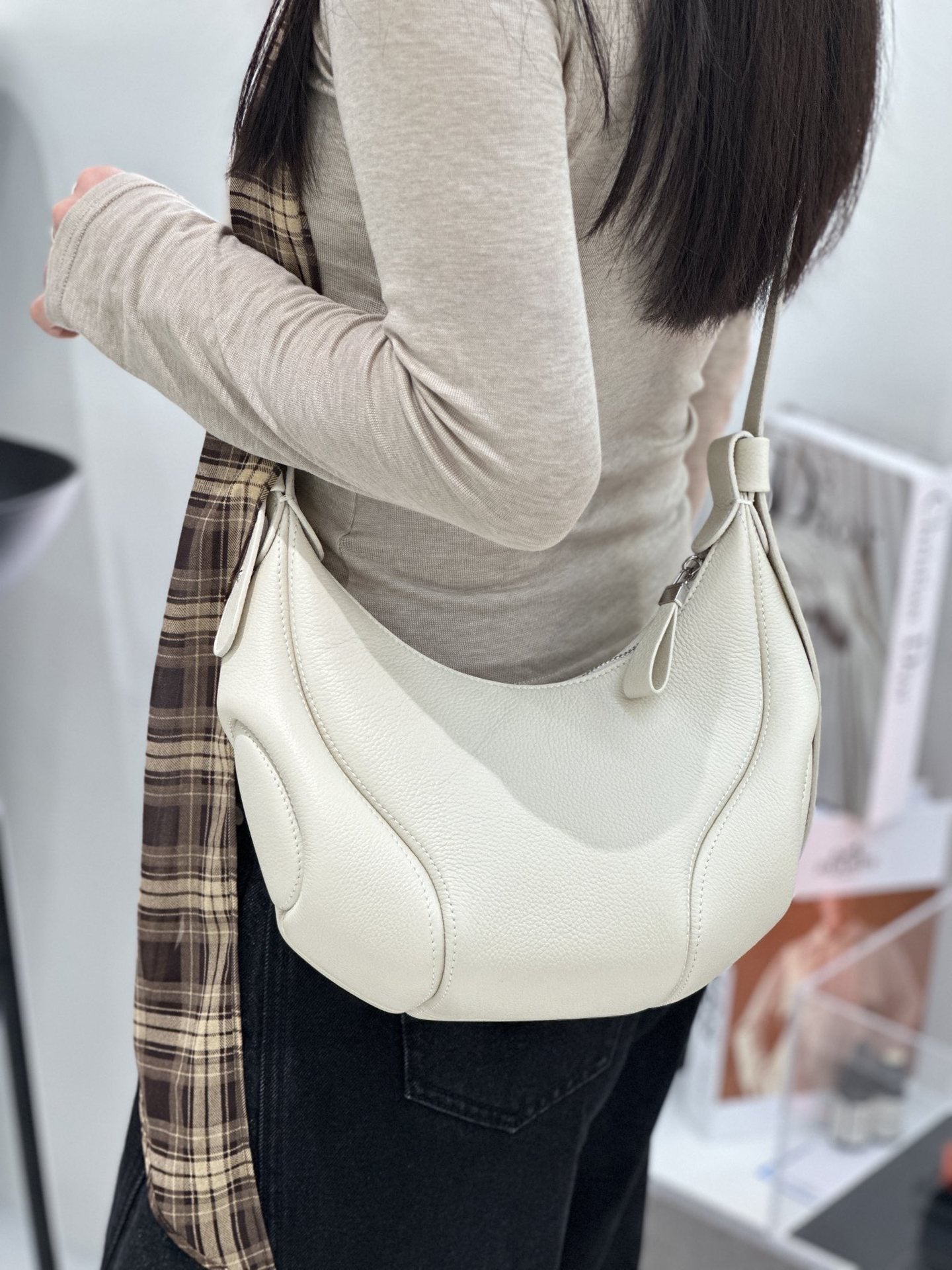 New Soft Leather Luxury-style Bag, Underarm Bag With A High-end Feel, Large Capacity Tote Bag, First Layer Cowhide Crossbody Bag