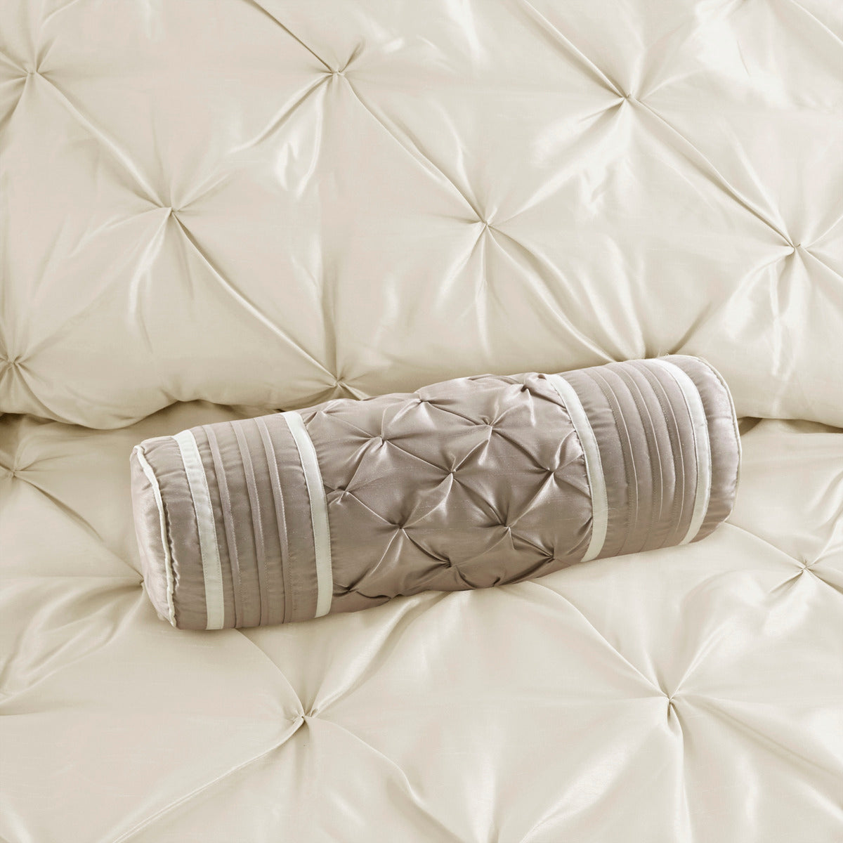 7 Piece Tufted Comforter Set Ivory Queen