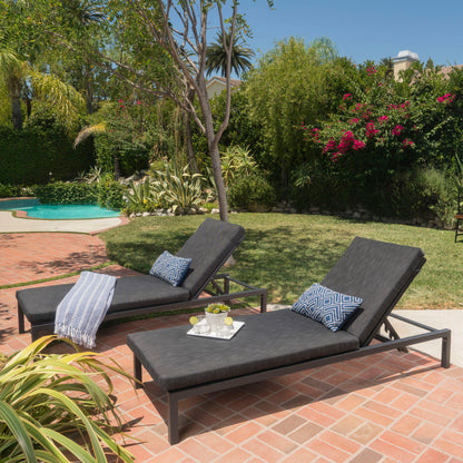 Modern Chaise Lounge With Water Resistant Fabric Cushions