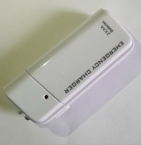 No 5 Two Dry Batteries Emergency Charging Case