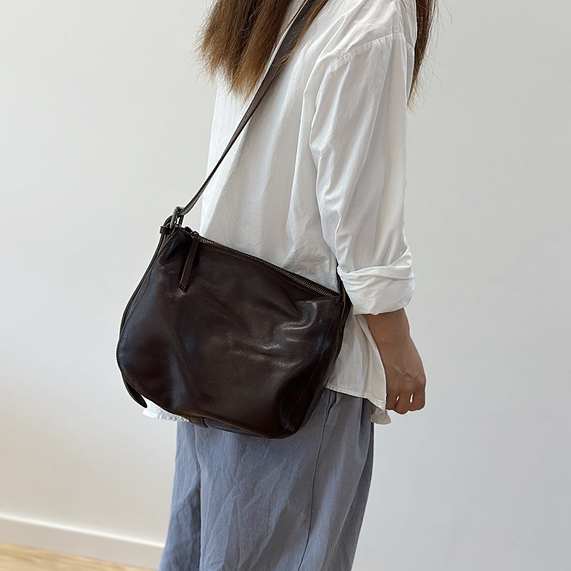 Vegetable-Tanned Leather Casual-Style Shoulder Bucket Crossbody Bag