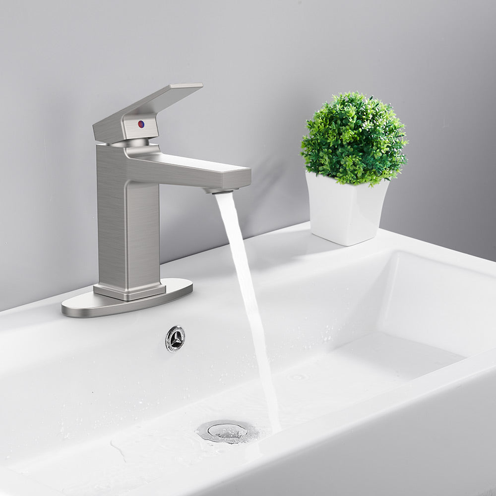Brushed Nickel Single Handle Bathroom Faucet with Deck