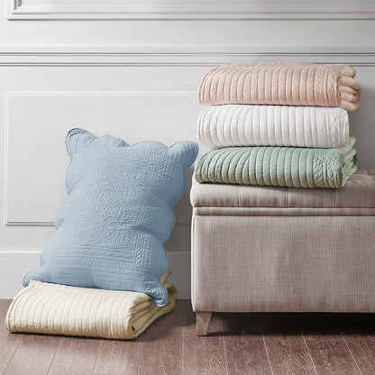 3 Piece Reversible Scalloped Edge Quilt Set - Blush King/Cal King