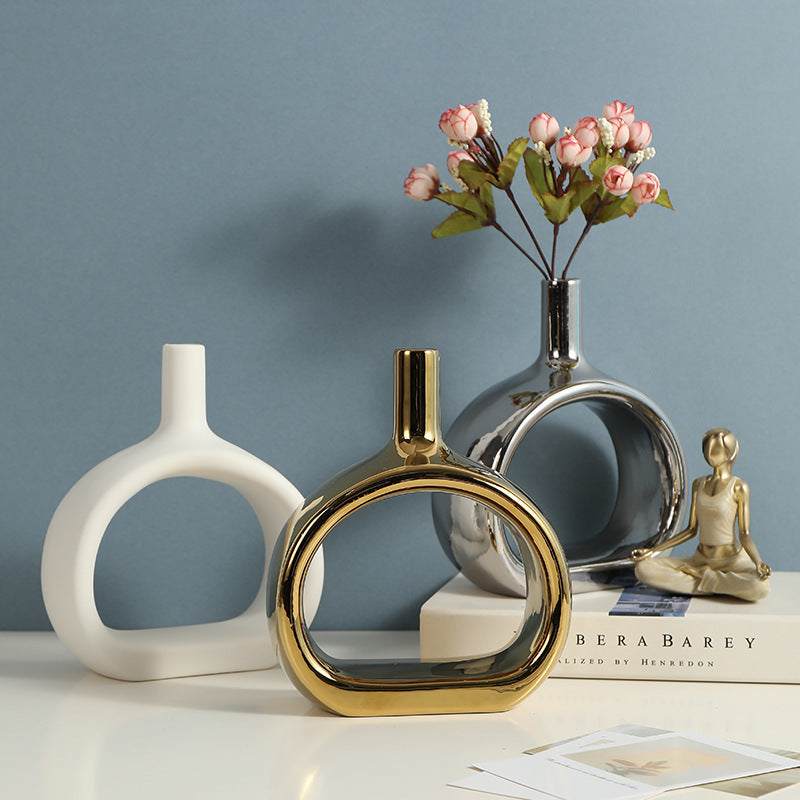 Nordic Style Heart Hollow Out Electroplated Ceramic Vase Decoration