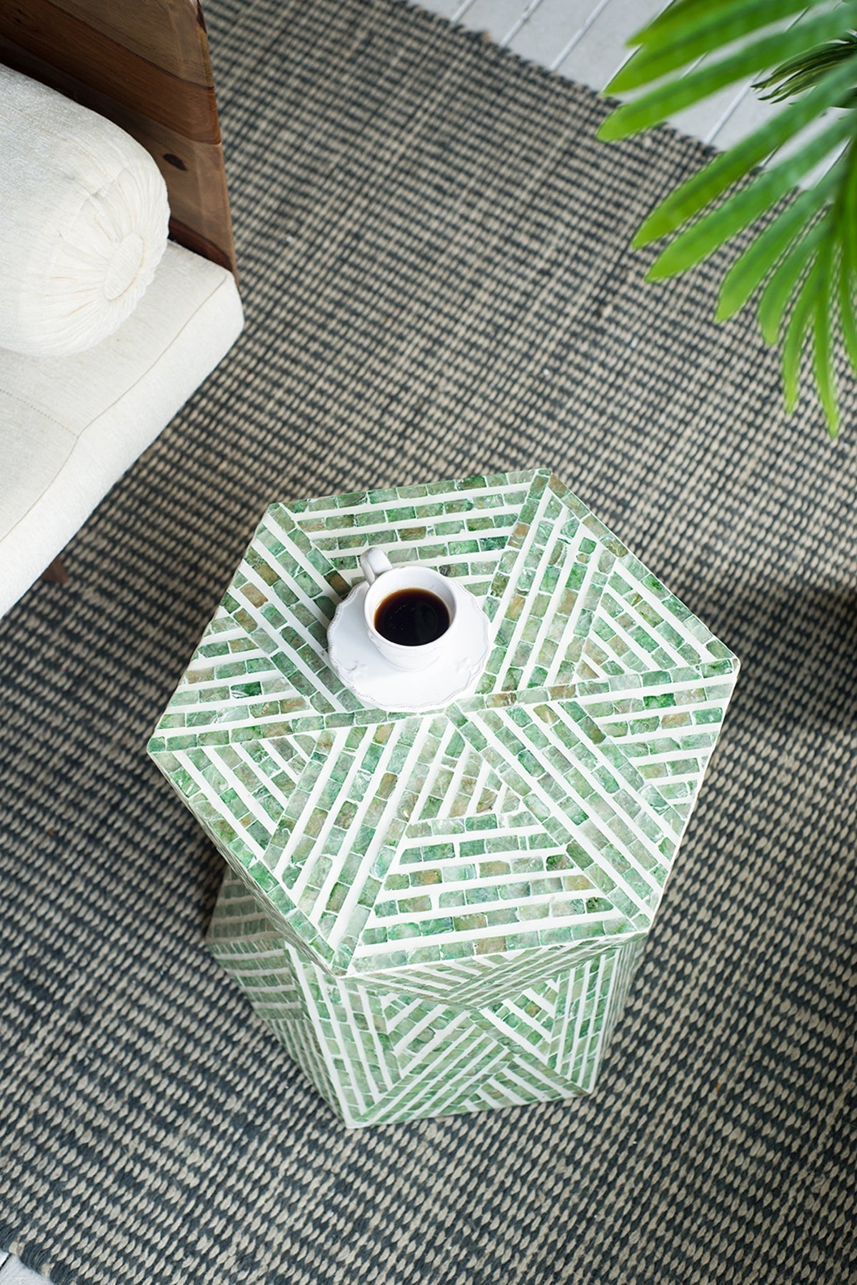 19x19x20" Tapered Green Pedestal Stool