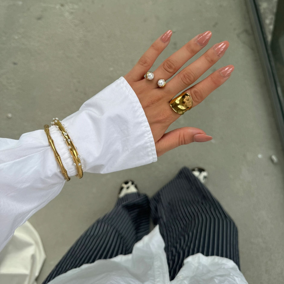 18K gold inlaid pearls exquisite design open ring