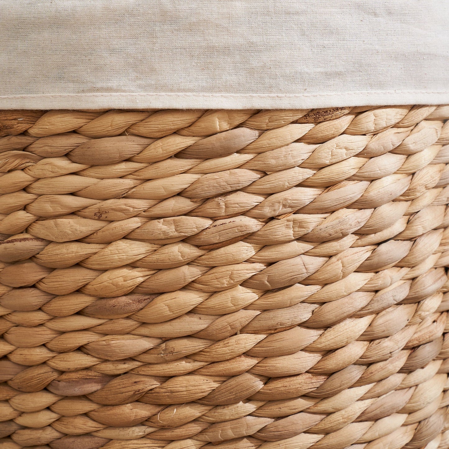 Round Tall Water Hyacinth Woven Wicker Laundry Hamper With Lid - For Clothes, Toys And Book Storage With Removable Liner - 15" X 15" X 20" - Natural Brown