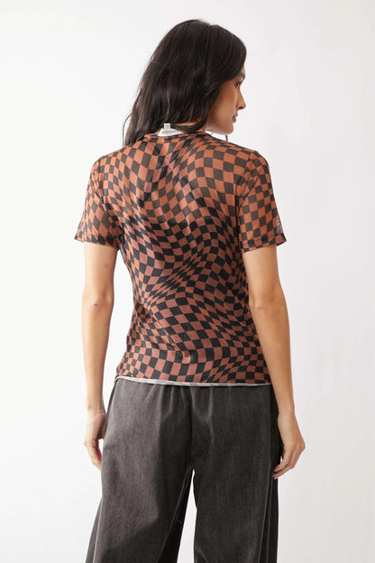 Davi & Dani Checker Board Printed Mesh Short Sleeve Top