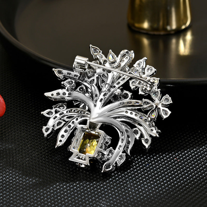 Exquisite Floral Basket Yellow-diamond Brooch Niche Design Statement Corsage