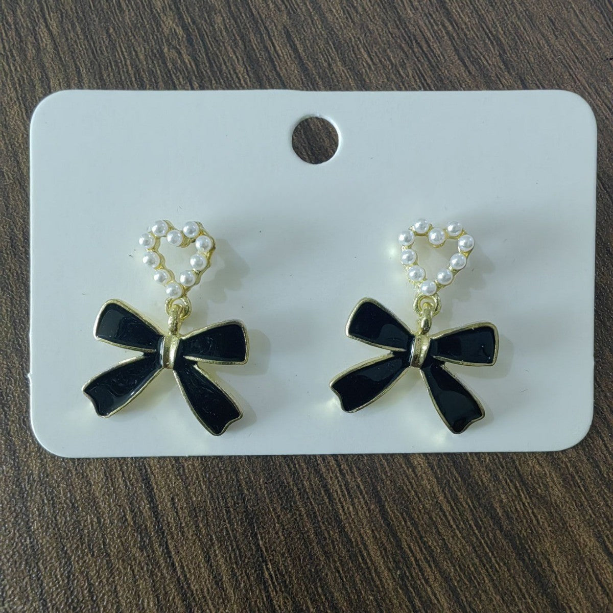 Vintage White Pearl Love Heart Stud Earrings