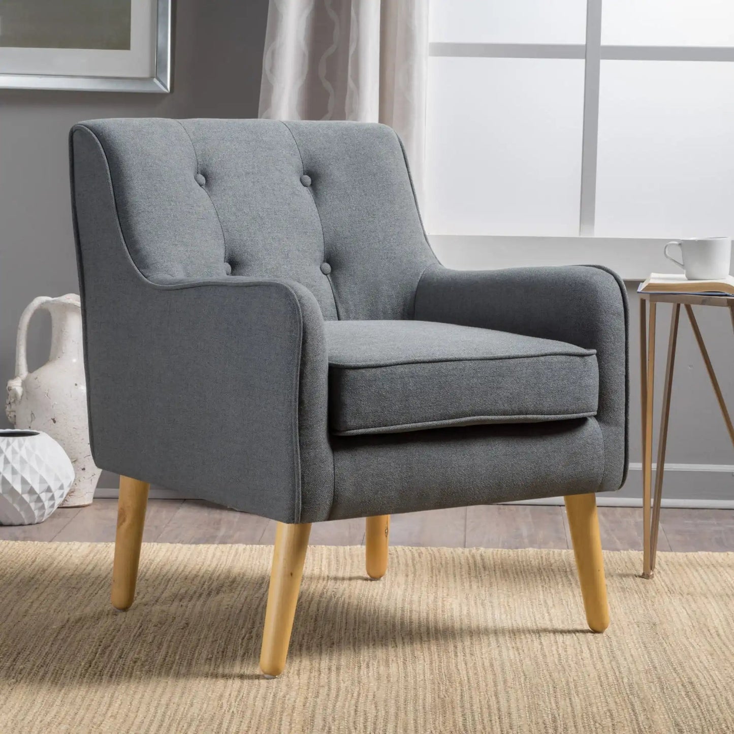 Modern Arm Chair With Tufted Back and Wooden Legs