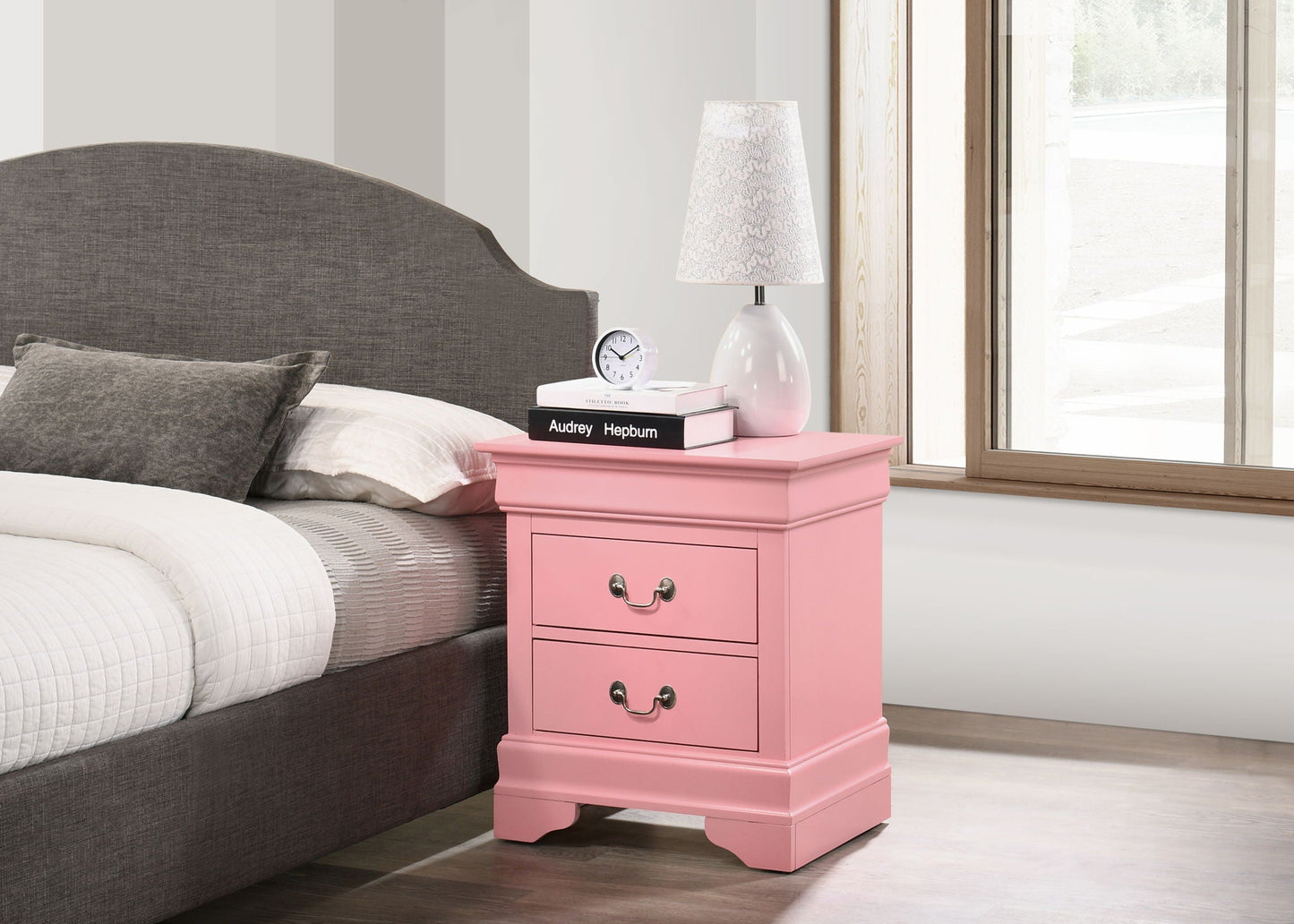 Traditional Style Design Nightstand